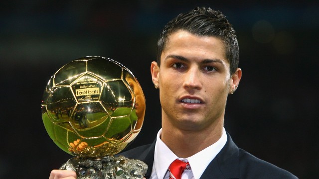 开云体育官方网站登陆-《FIFA》2025年度足球盛典，虚拟足球引领新潮！，fifa足球游戏2022