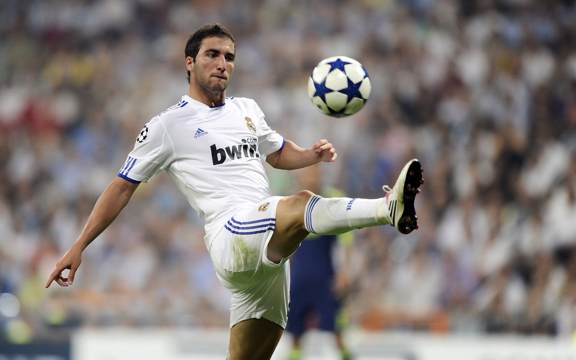 利物浦关键战取胜,红军重回榜首,红军利物浦主场